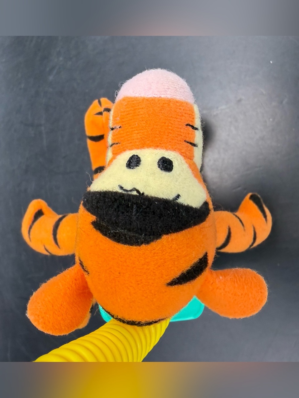 Vintage 2000 Fisher Price Winnie the Pooh Backpack Bouncer - Plush Tigger Clip - Picture 11 of 14